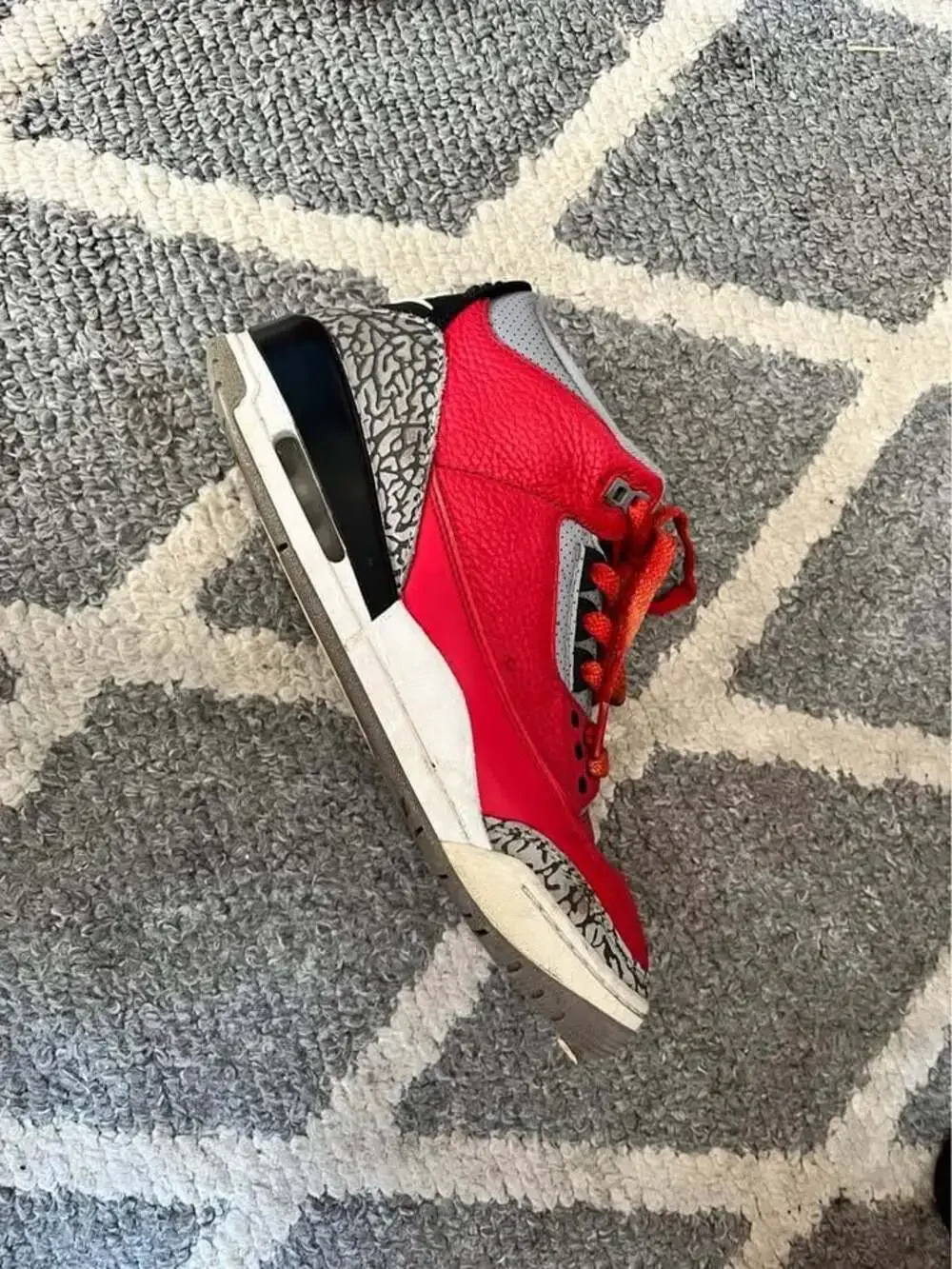 Air Jordan 3 Red Cement